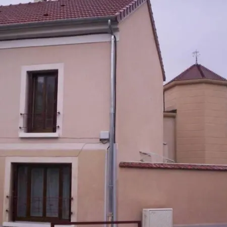 Hébergement de vacances Maison Montfermeilloise Entre Paris Et Disneyland Montfermeil